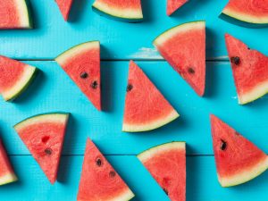 Buah semangka adalah makanan yang dapat menghidrasi tubuh