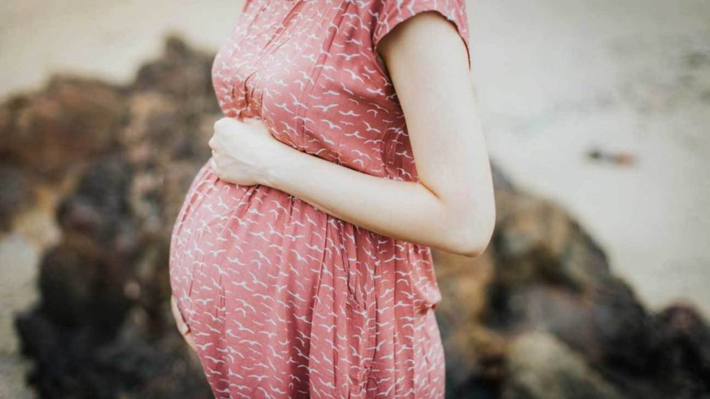 Bahan skincare yang harus dihindari saat hamil