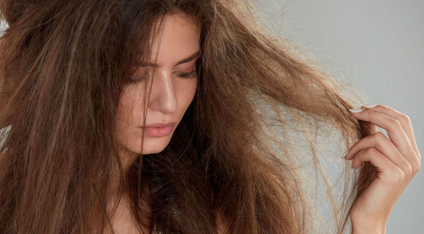 Cara menata rambut rusak – Ditambah tips bagus untuk memperbaikinya